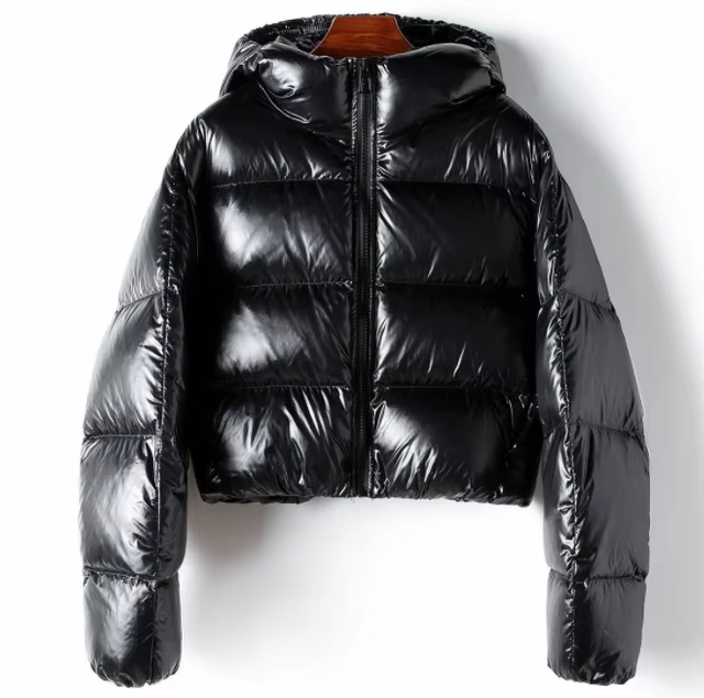 Chaqueta con capucha acolchada brillante para mujer
